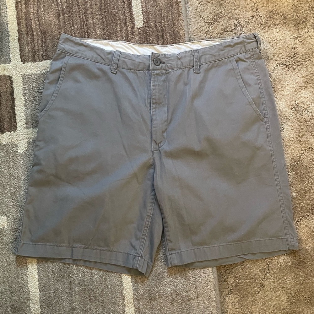 Grey shorts